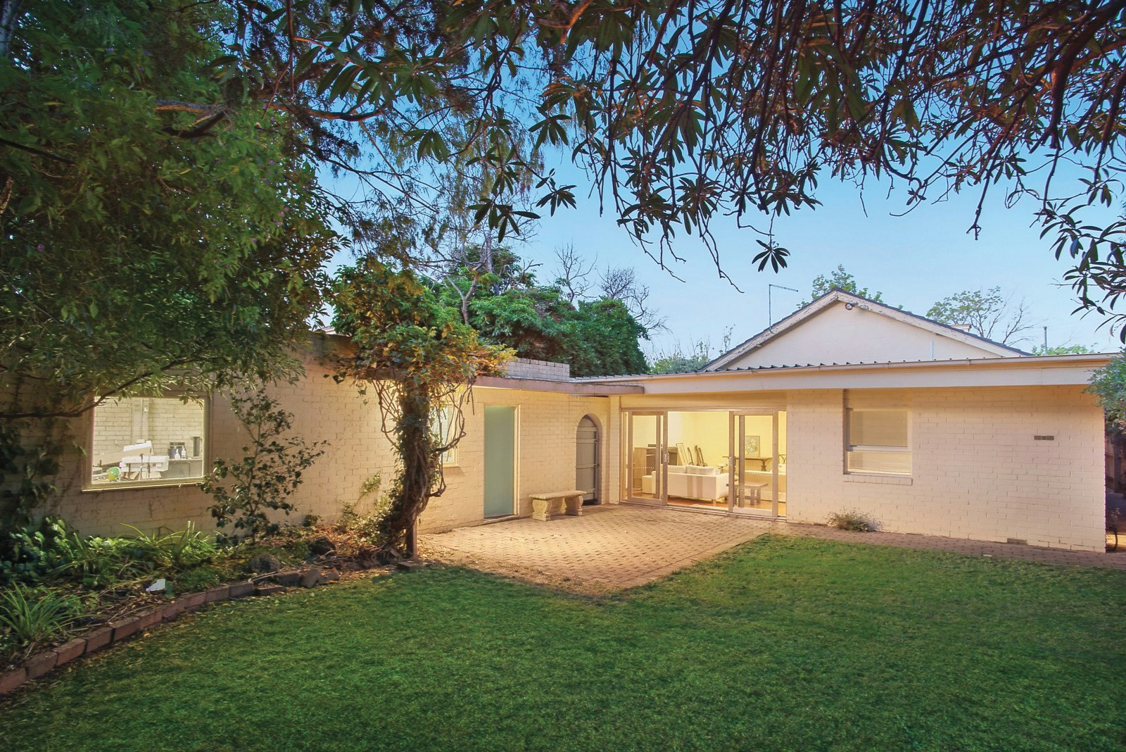 1882 Malvern Road, Malvern East, VIC