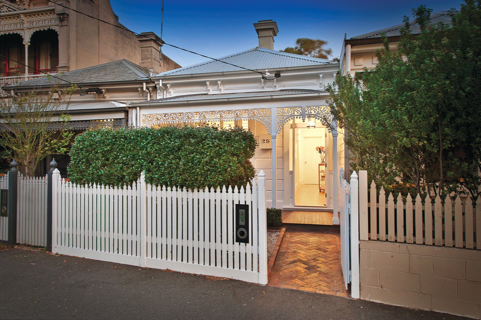 39 Kerferd Road, Albert Park - Image 1