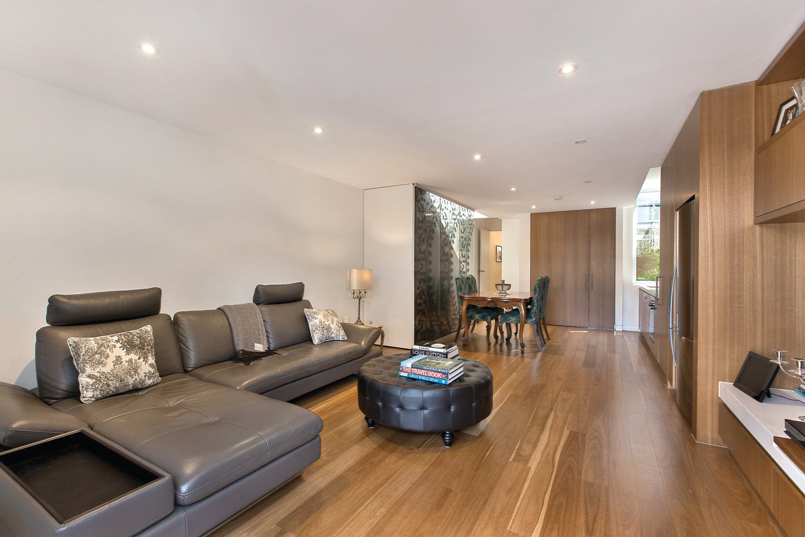 39 Kerferd Road, Albert Park - Thumbnail 4