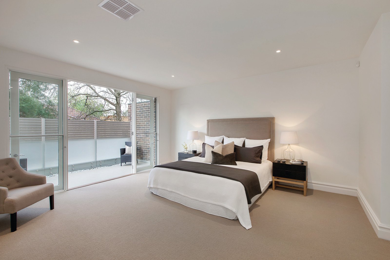 1 Burne Court, Kew - Thumbnail 7