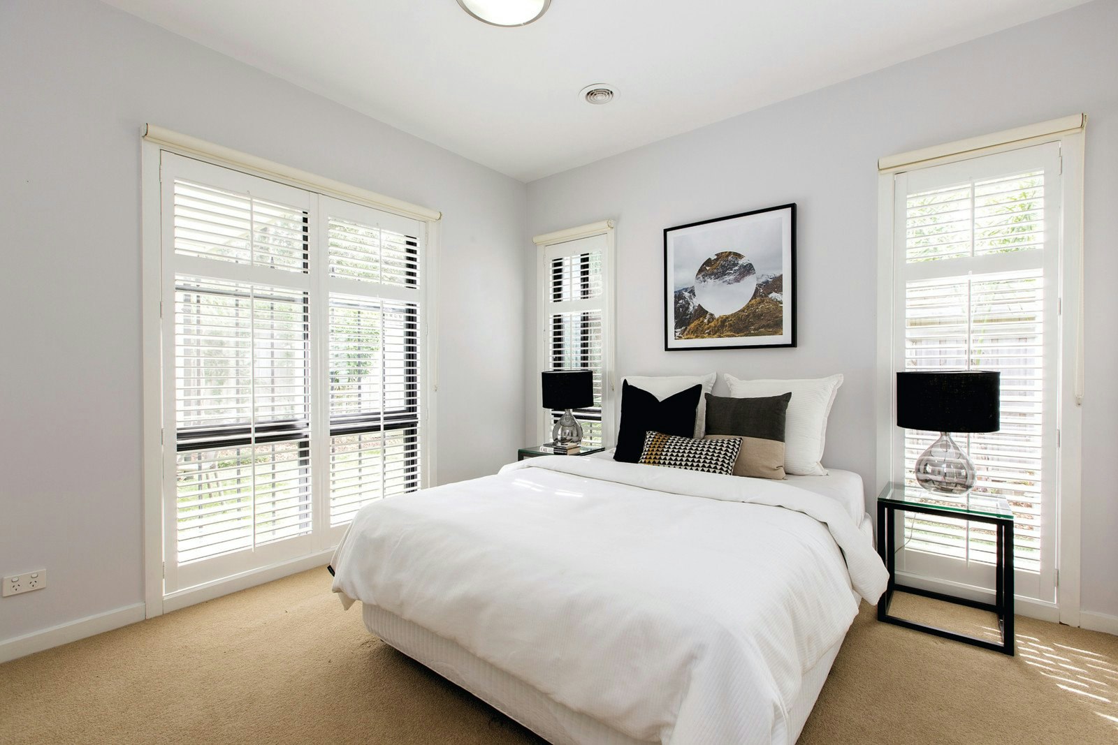 2/4 Howard Avenue, Mount Waverley, VIC