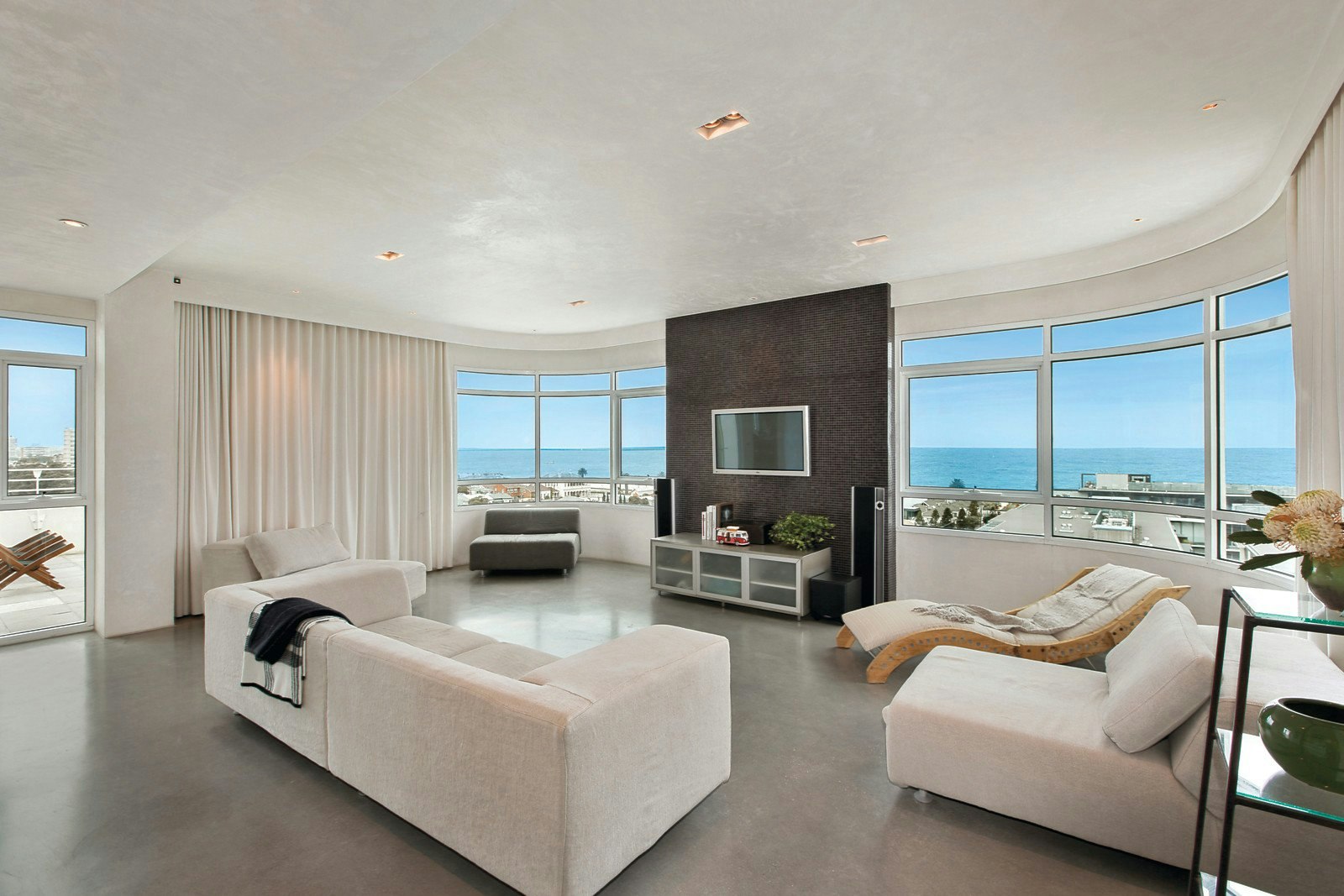 124/1 Graham Street, Port Melbourne, VIC