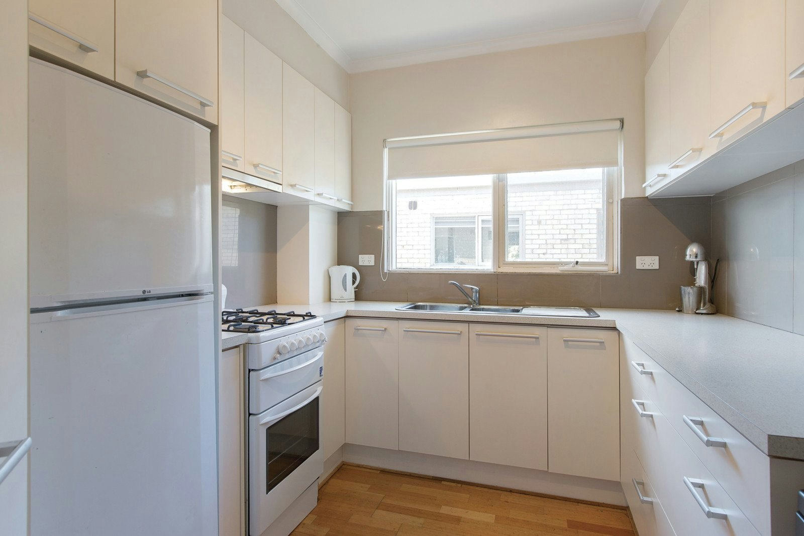 8/892 Burke Road, Canterbury, VIC