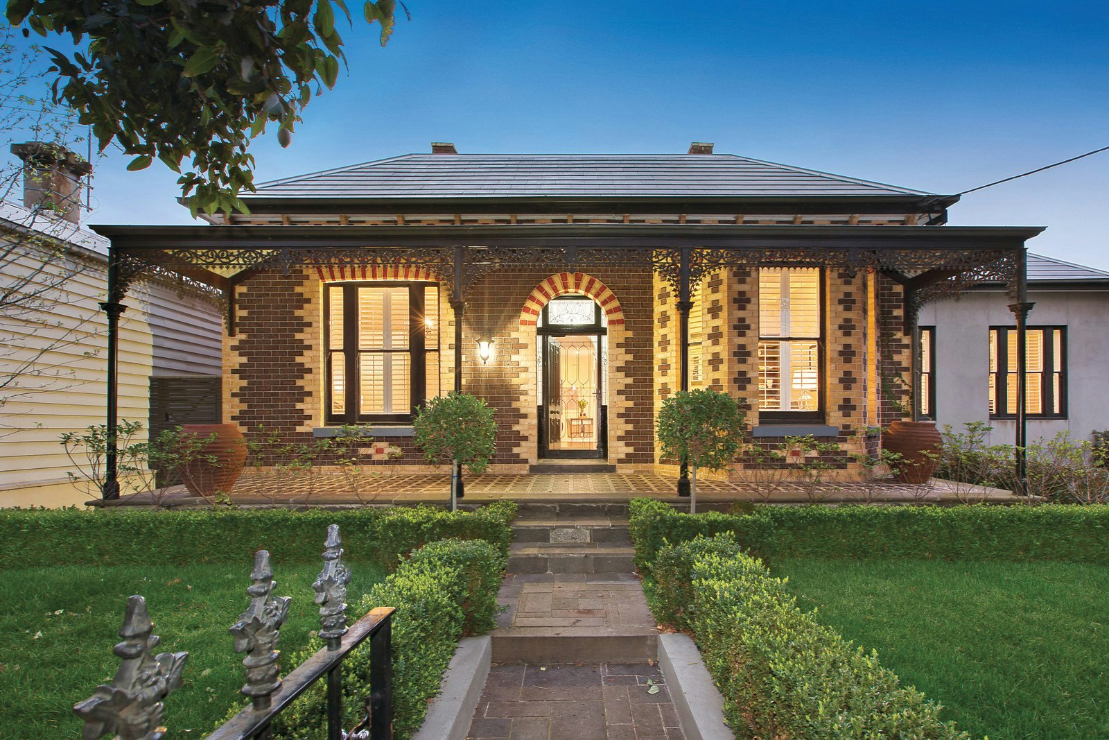 23 Malvern Grove, Caulfield North, VIC