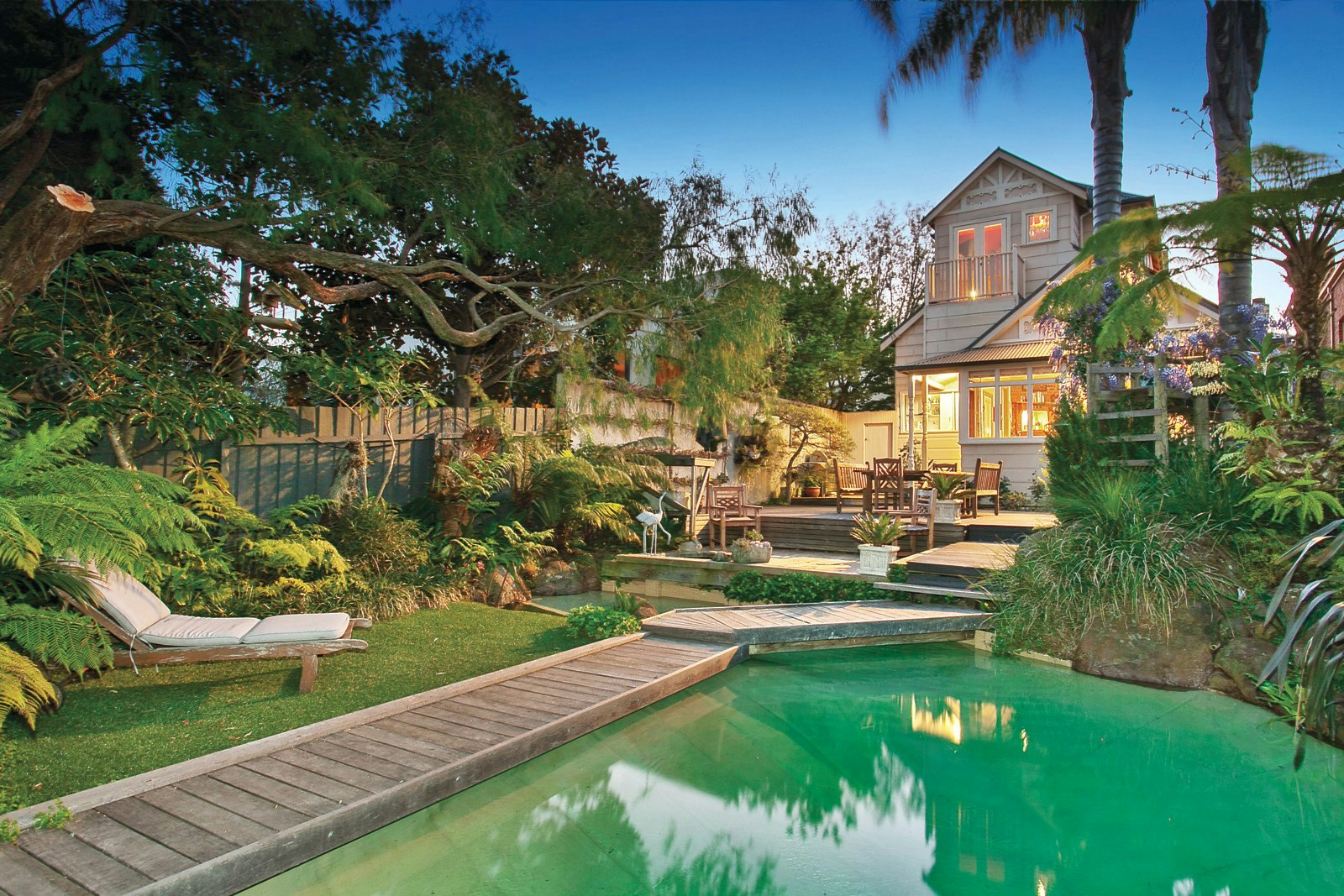 16 Glenview Avenue, Malvern, VIC