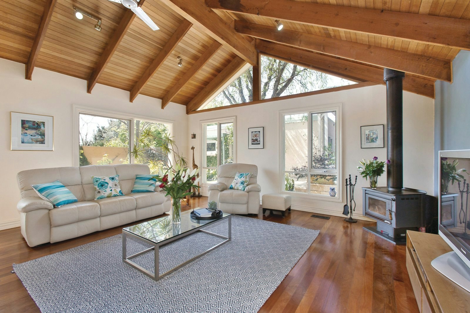 2 Corlett Street, Mont Albert North, VIC