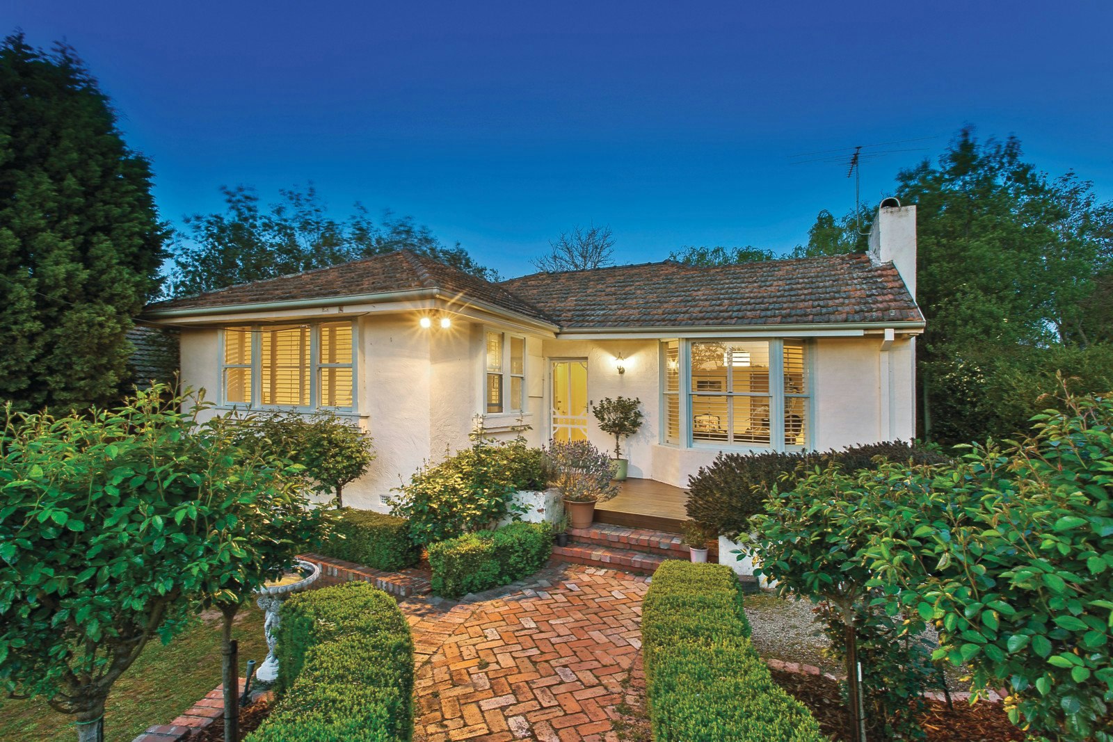 2 Corlett Street, Mont Albert North, VIC