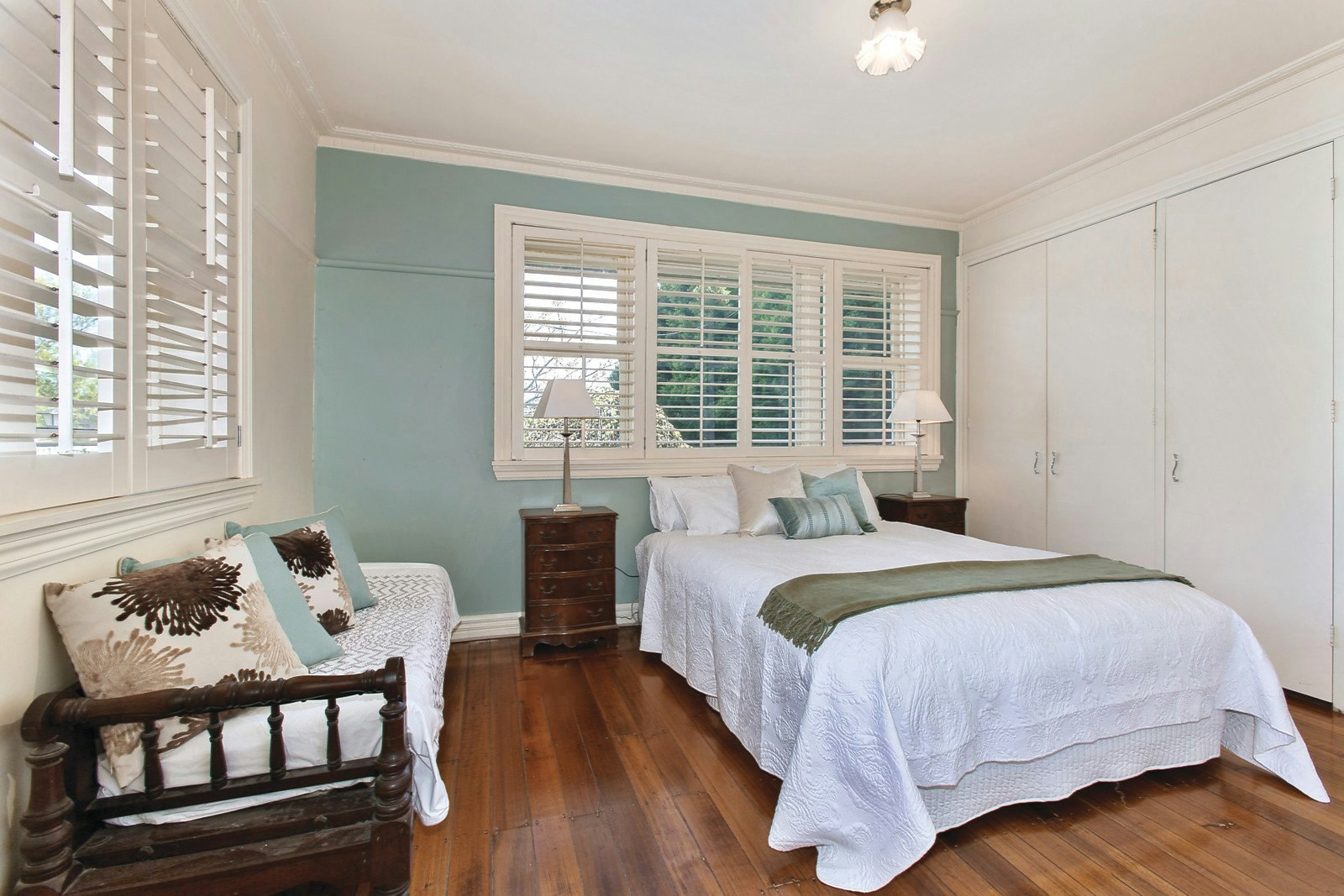 2 Corlett Street, Mont Albert North, VIC