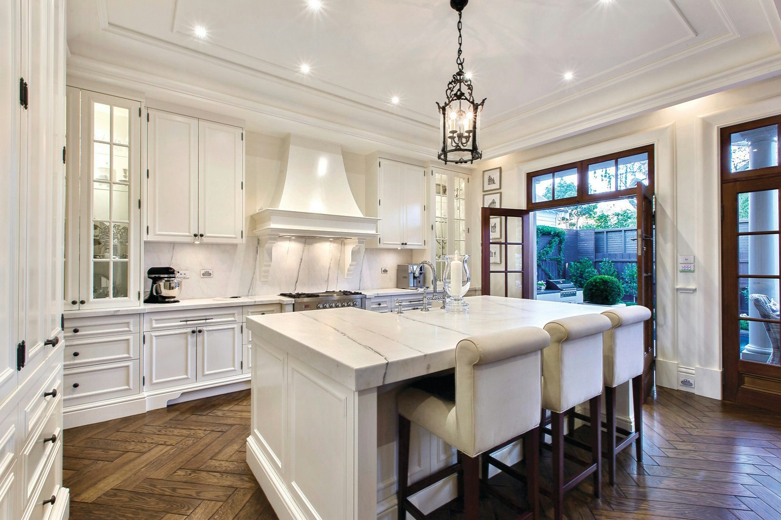 2a Alexandra Avenue, Canterbury, VIC