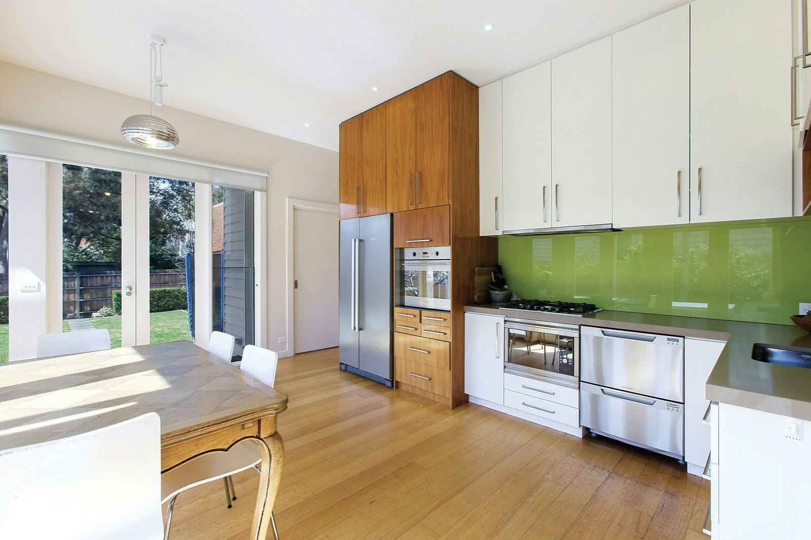 10 Fairbairn Road, Toorak, VIC