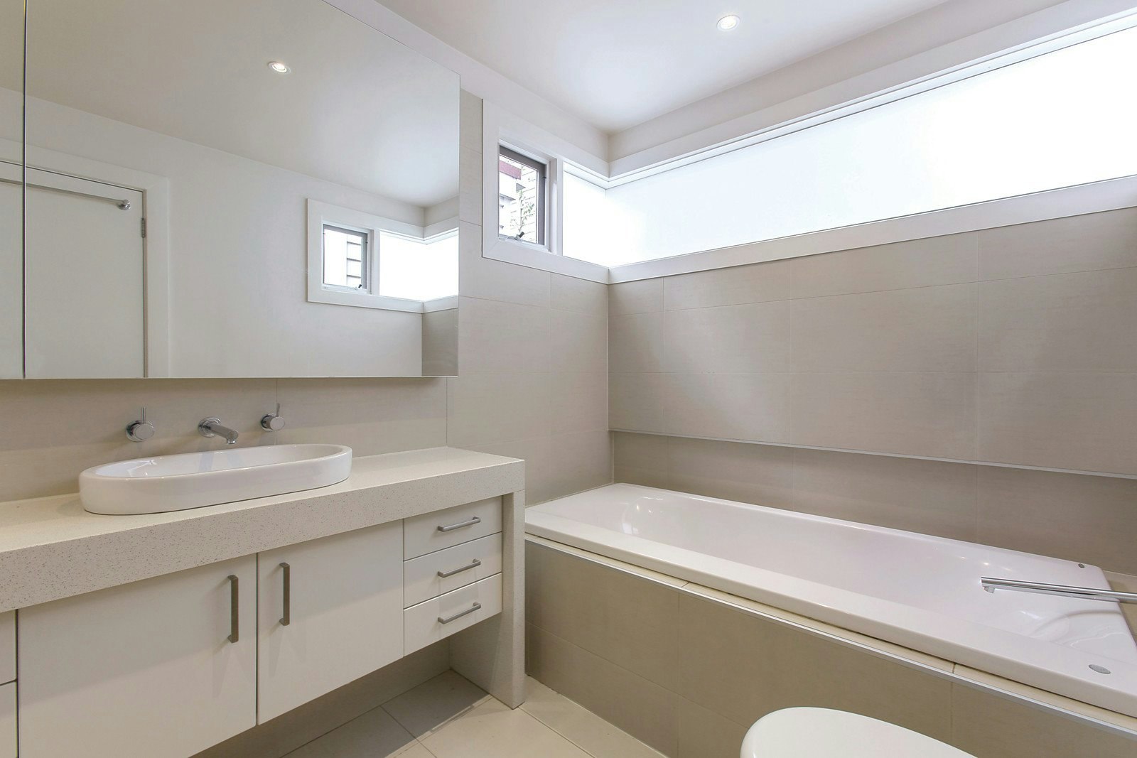 10 Fairbairn Road, Toorak, VIC