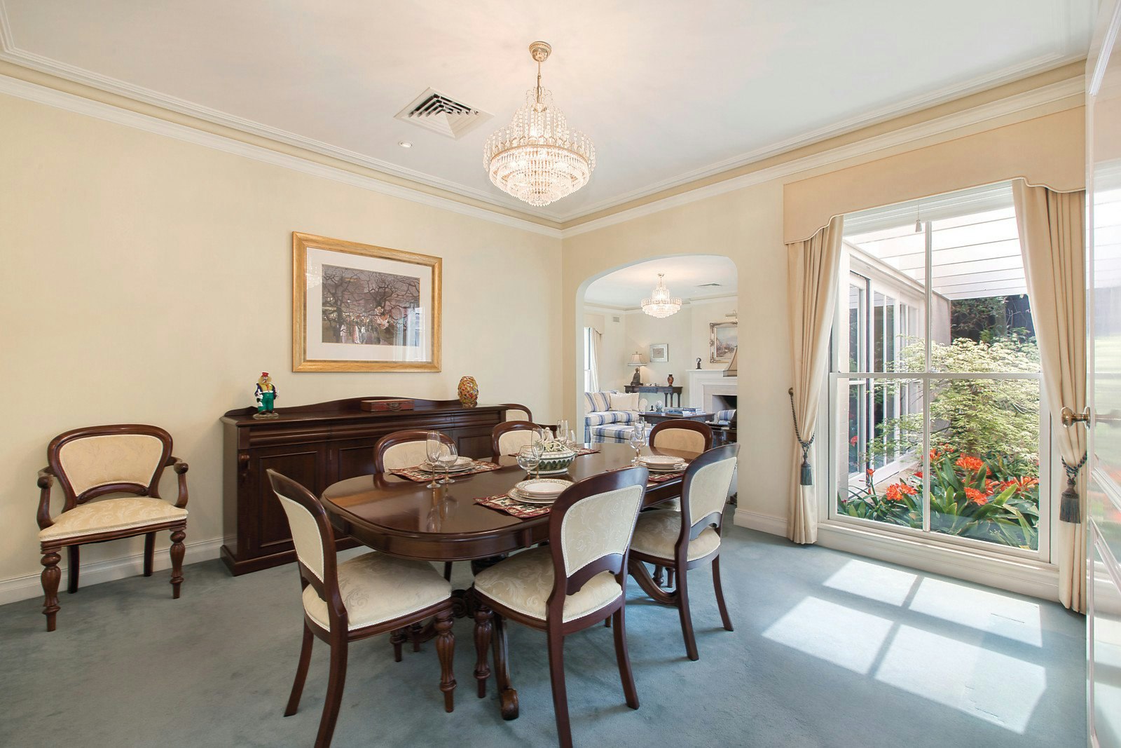 28 Mangarra Road, Canterbury, VIC