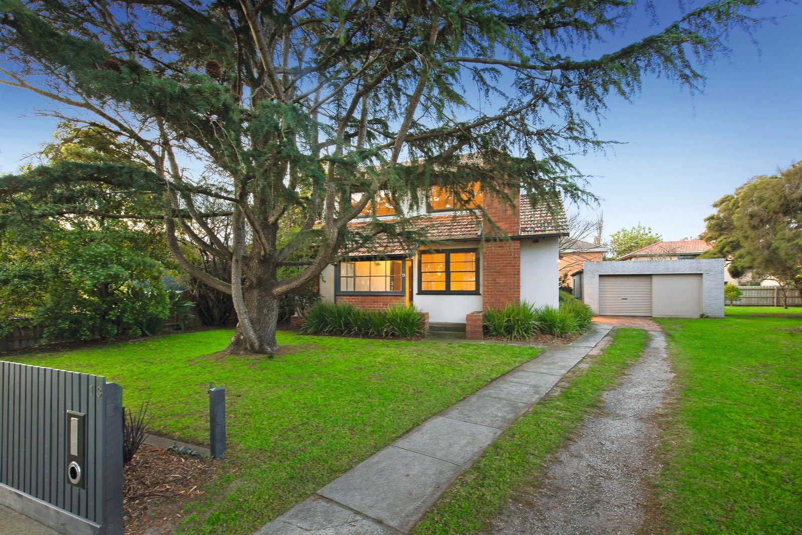 13 Leonard Street, Hampton East, VIC