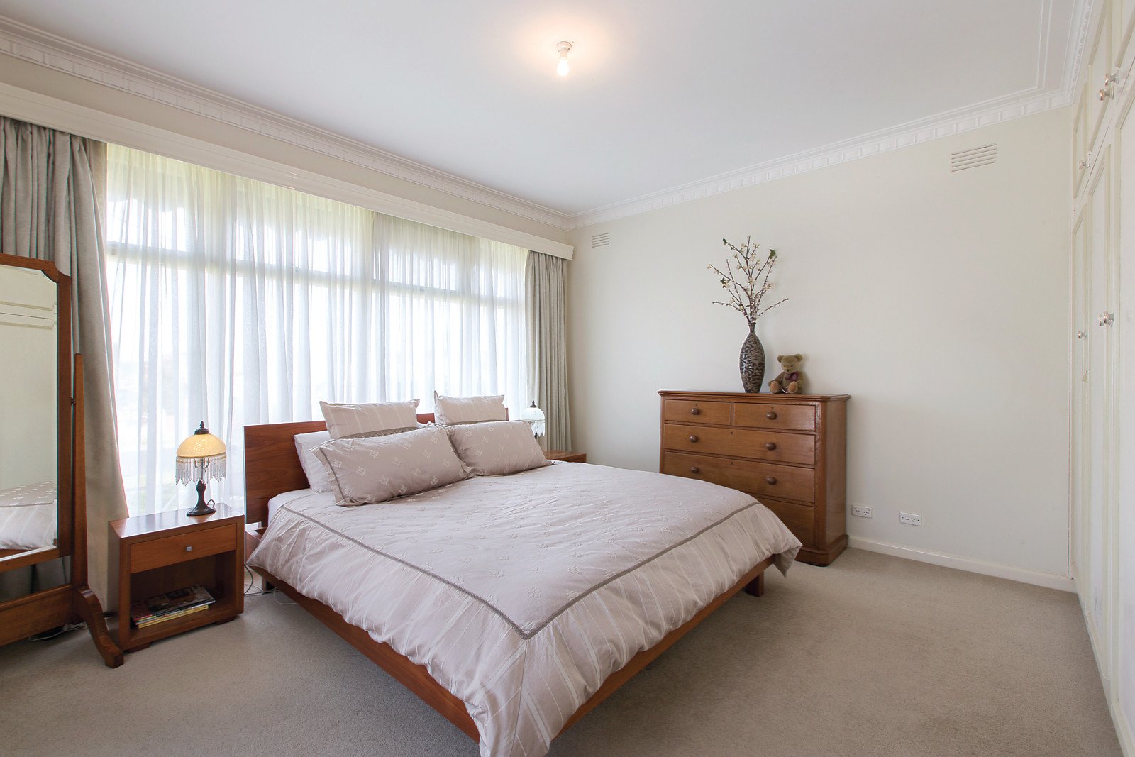 121 Broughton Road, Surrey Hills - Thumbnail 5