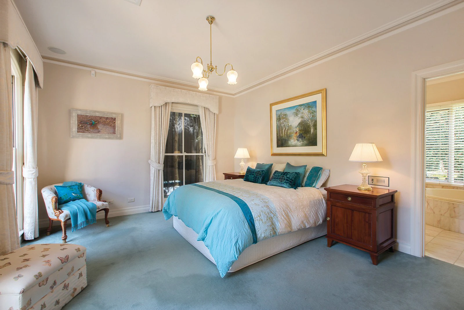28 Mangarra Road, Canterbury, VIC