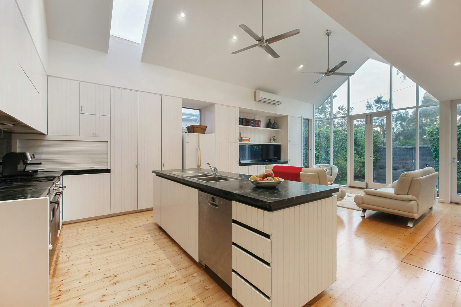 11 York Street, St Kilda West, VIC