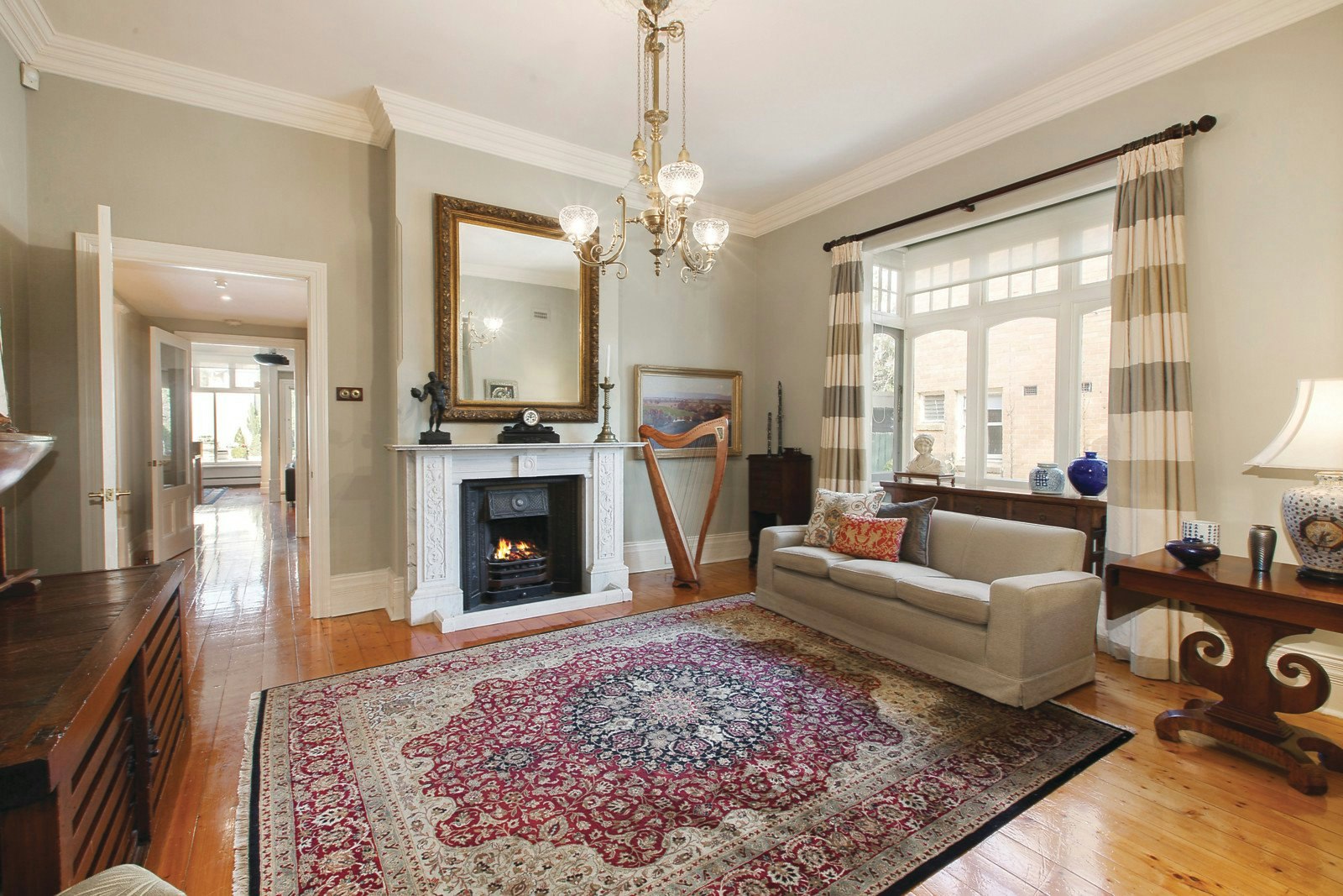 2-4 Mangarra Road, Canterbury, VIC