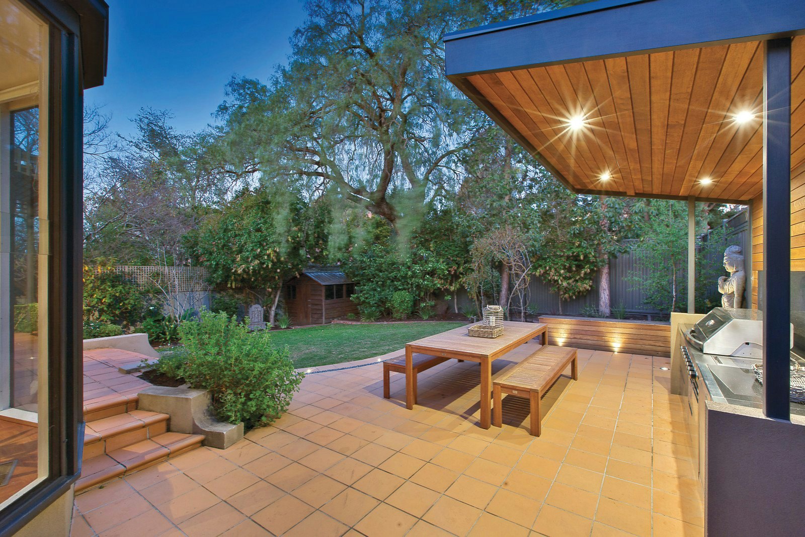 8 Canterbury Road, Toorak, VIC