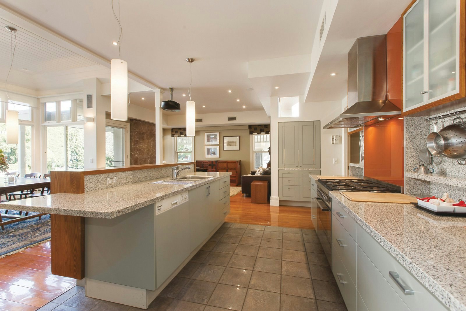 2-4 Mangarra Road, Canterbury, VIC