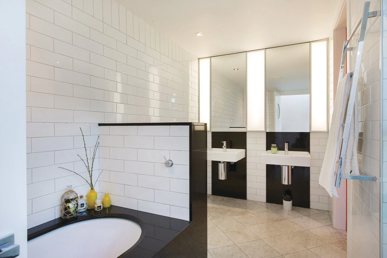 4 St Leonards Place, St Kilda, VIC