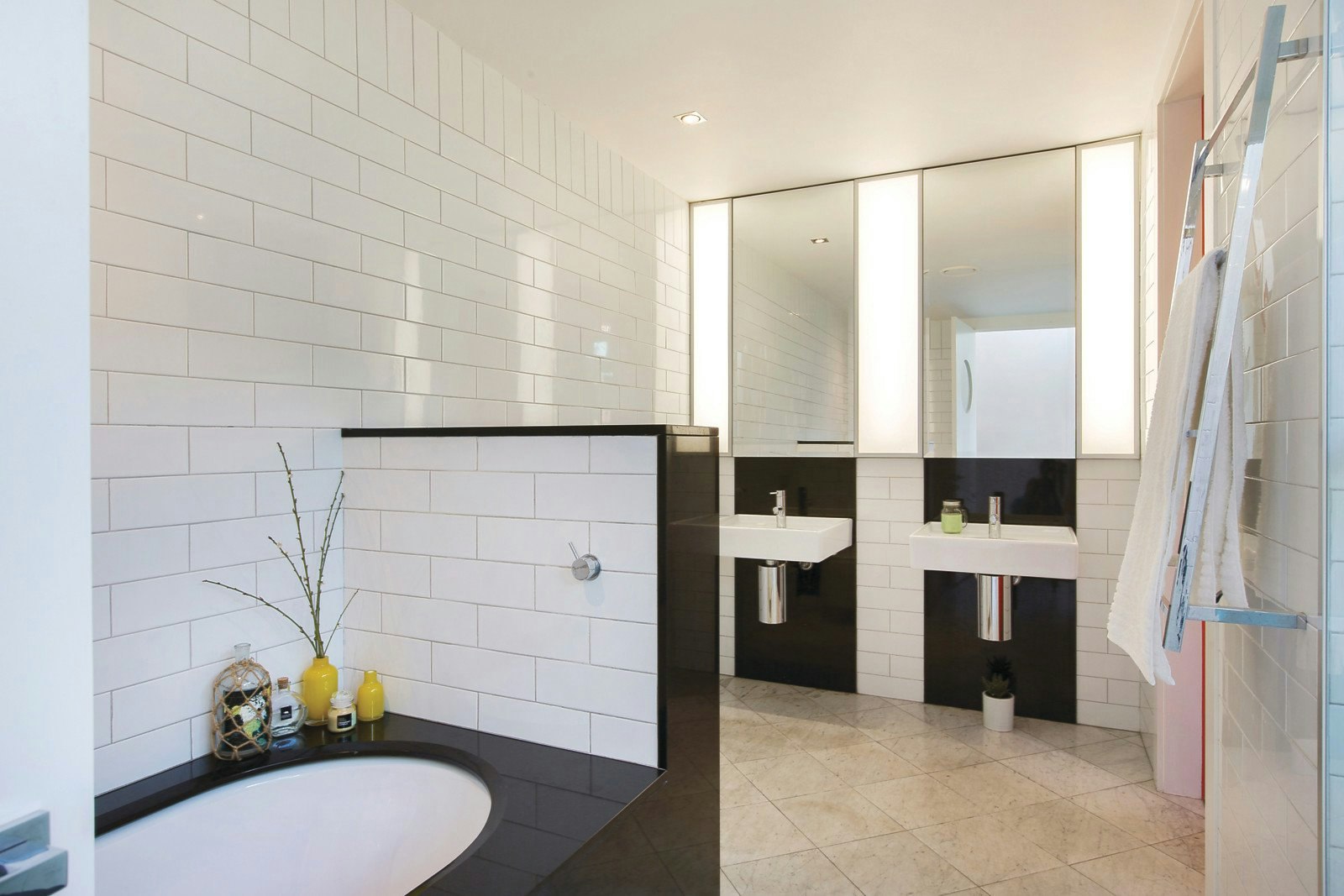 4 St Leonards Place, St Kilda, VIC