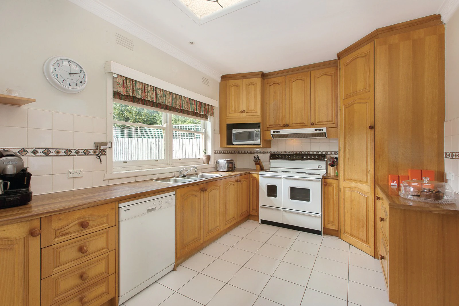 121 Broughton Road, Surrey Hills, VIC