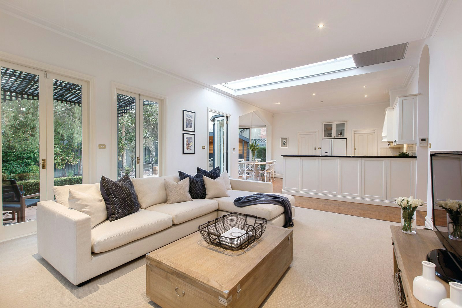 8 Canterbury Road, Toorak, VIC