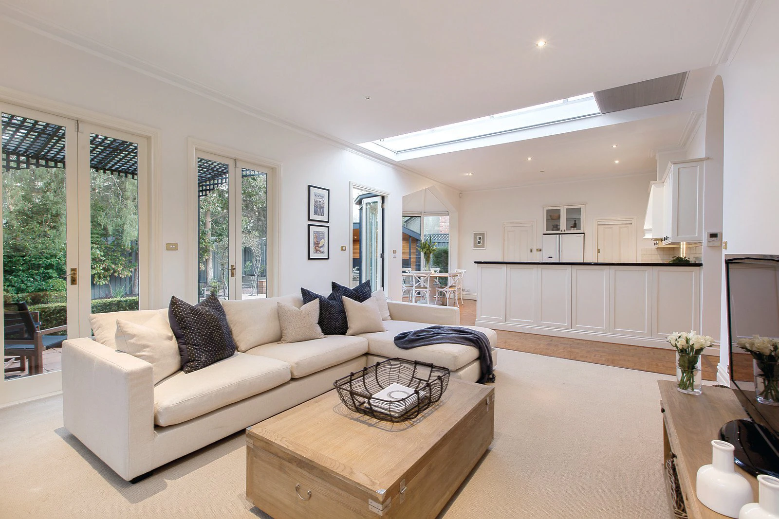 8 Canterbury Road, Toorak, VIC
