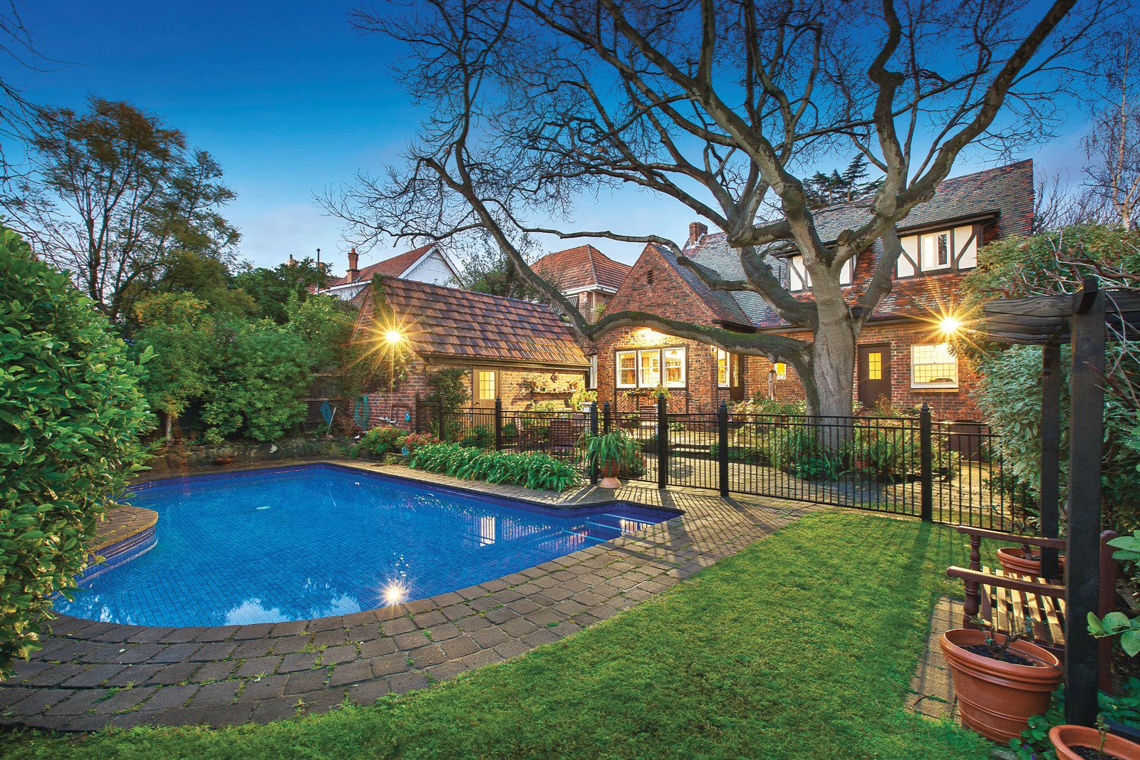 19 Howard Street, Kew - Thumbnail 2