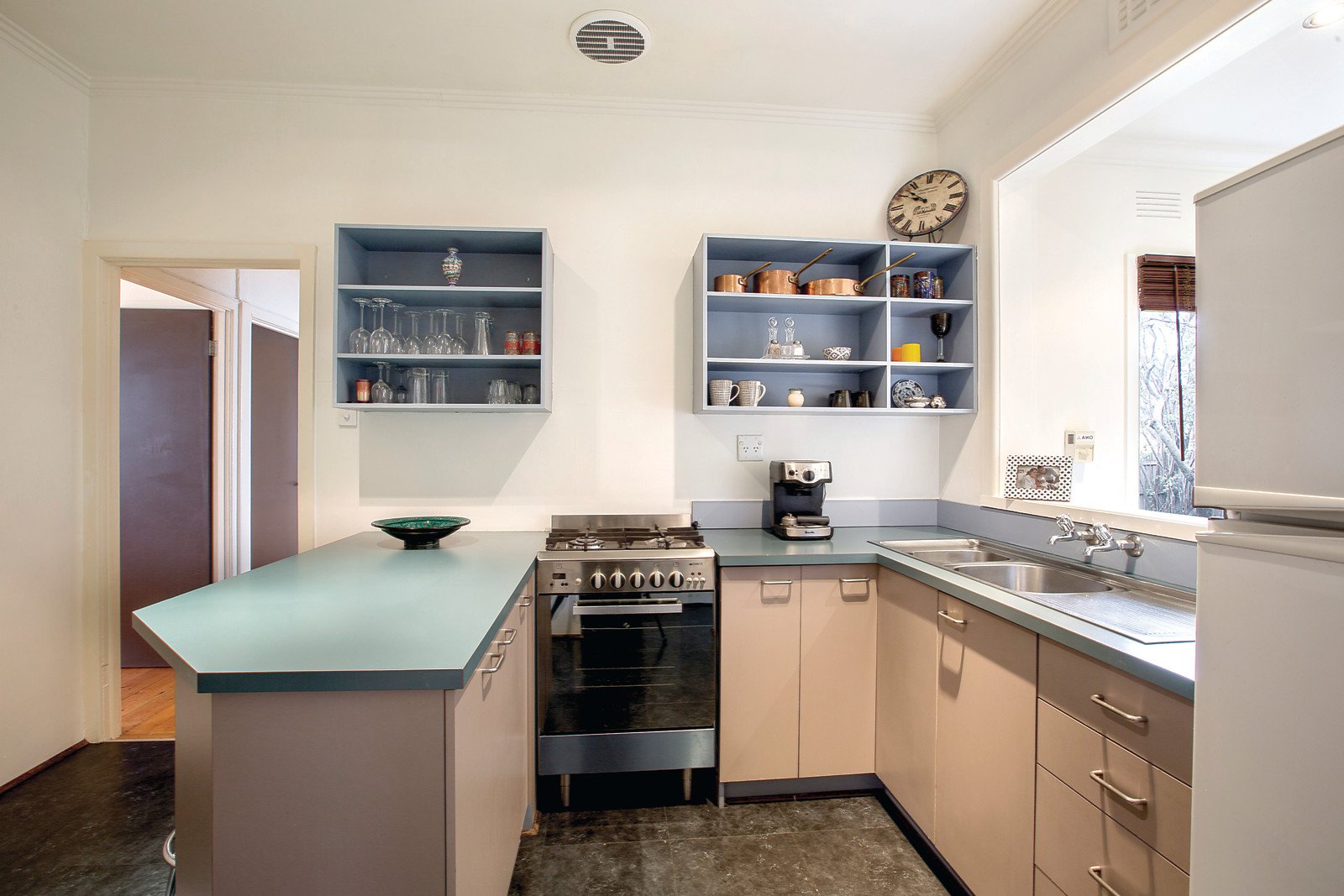 13 Leonard Street, Hampton East - Thumbnail 4