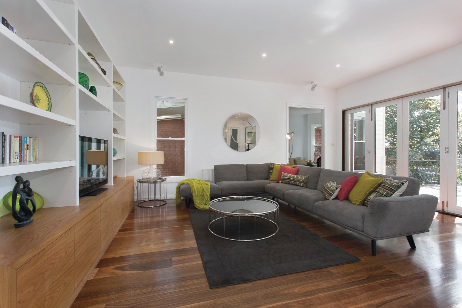 49 Manningtree Road, Hawthorn - Thumbnail 2