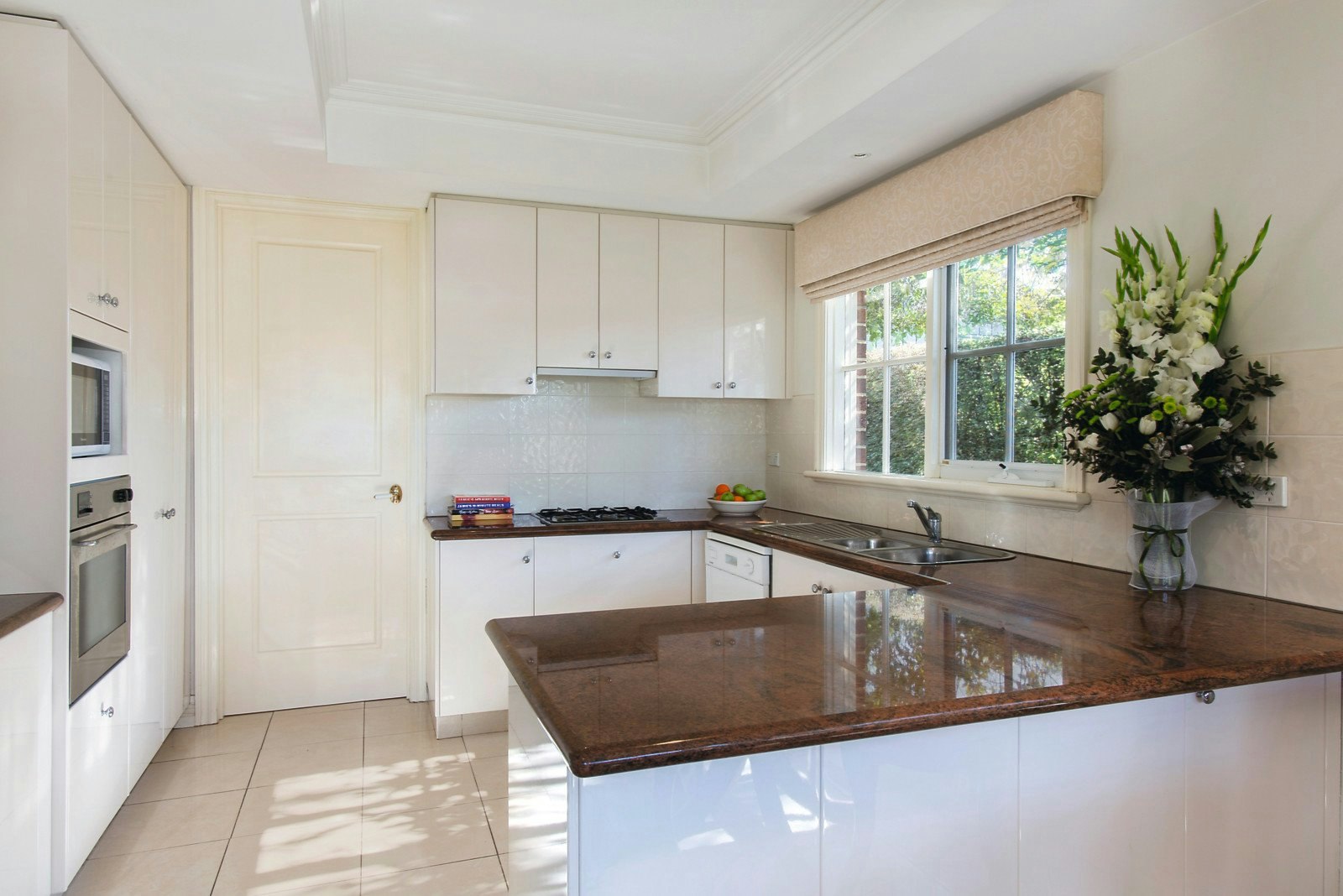 14/17 Marshall Avenue, Kew, VIC