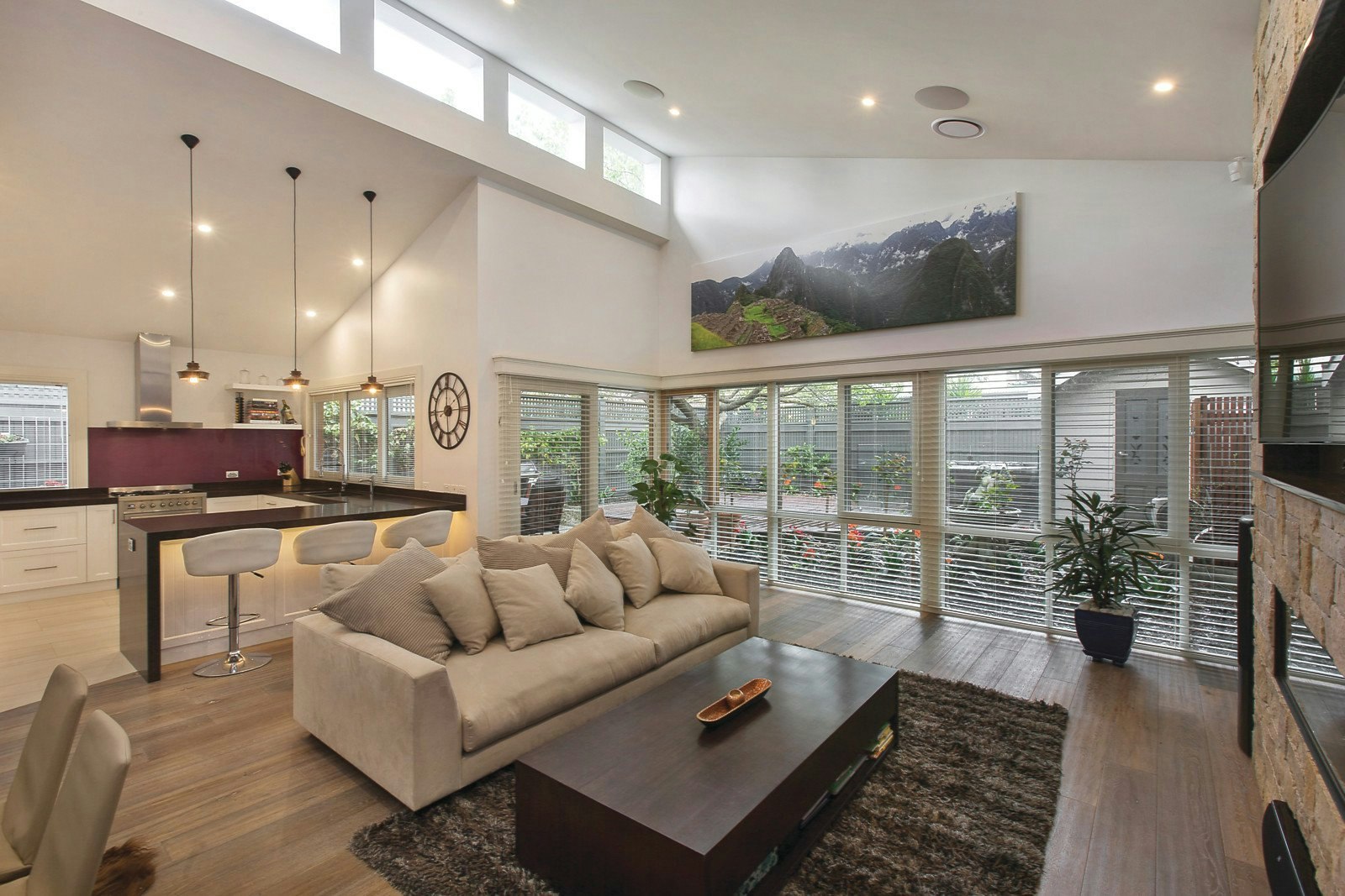 13 Longmore Street, St Kilda West, VIC