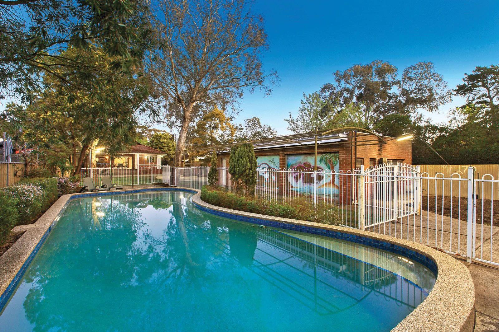 112 Ashburn Grove, Ashburton, VIC