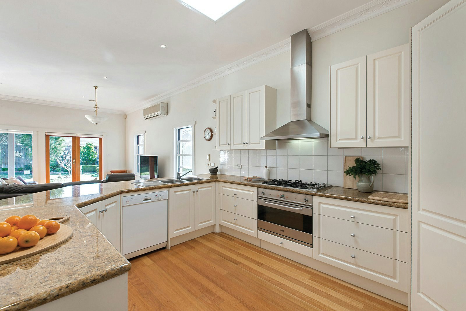 126 Summerhill Road, Glen Iris, VIC