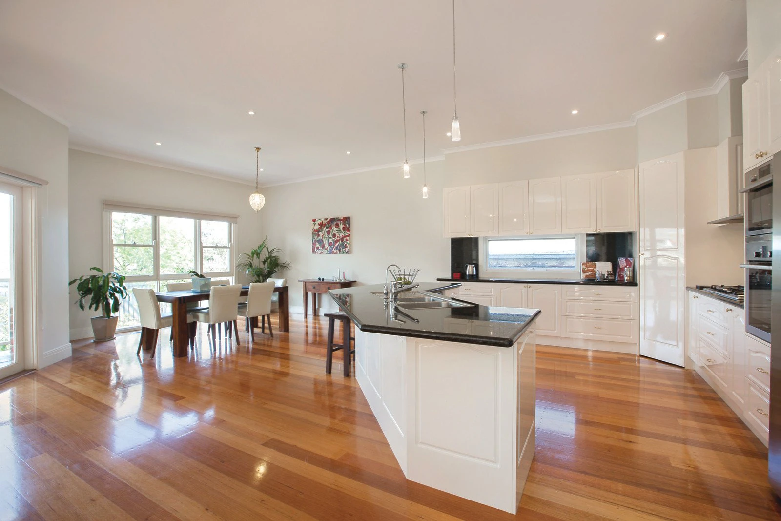 5 Lyric Grove, Camberwell, VIC