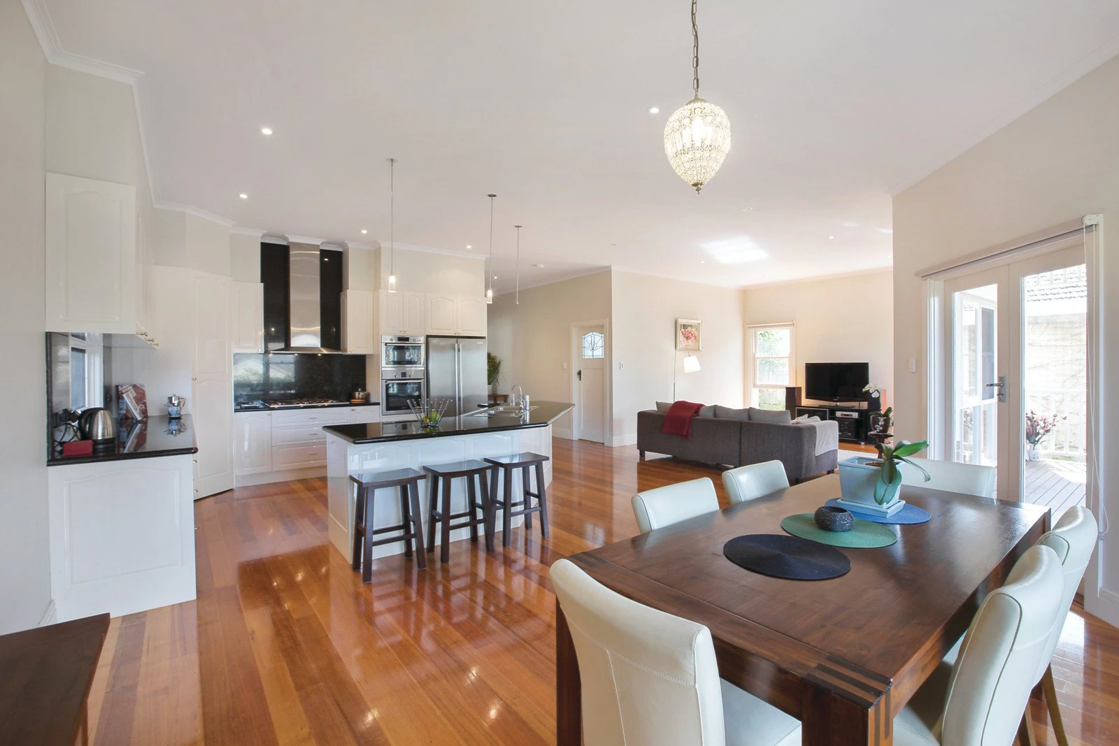 5 Lyric Grove, Camberwell, VIC