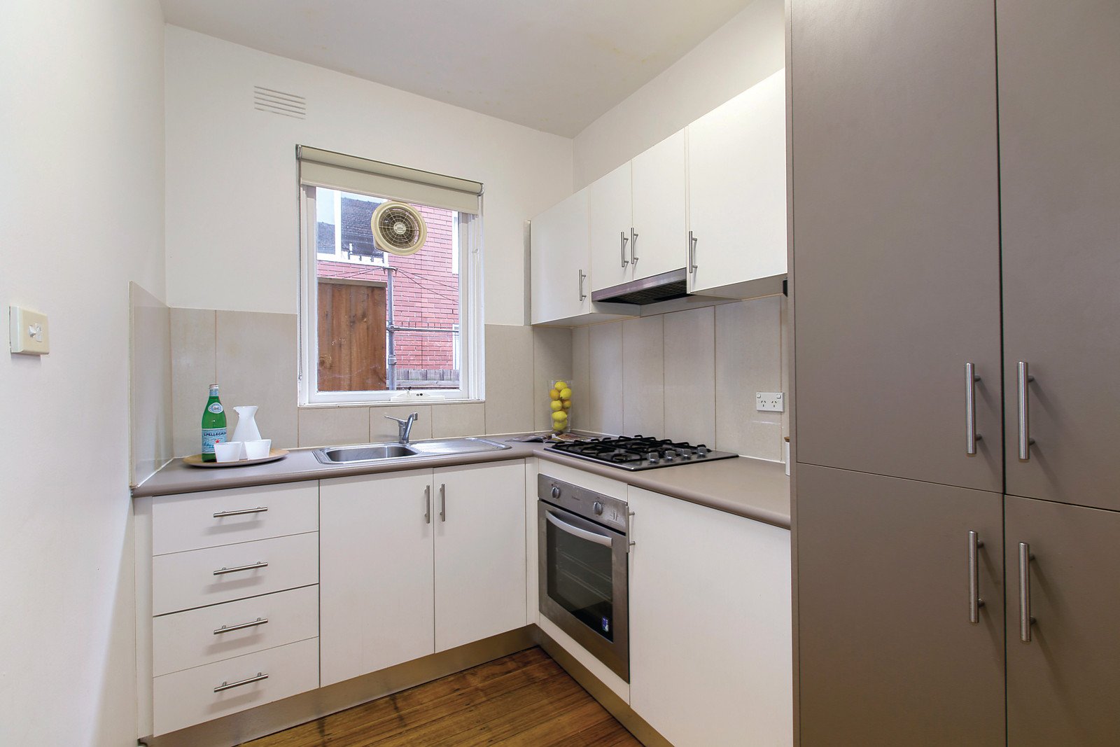 2/19 Irving Avenue, Prahran - Thumbnail 2
