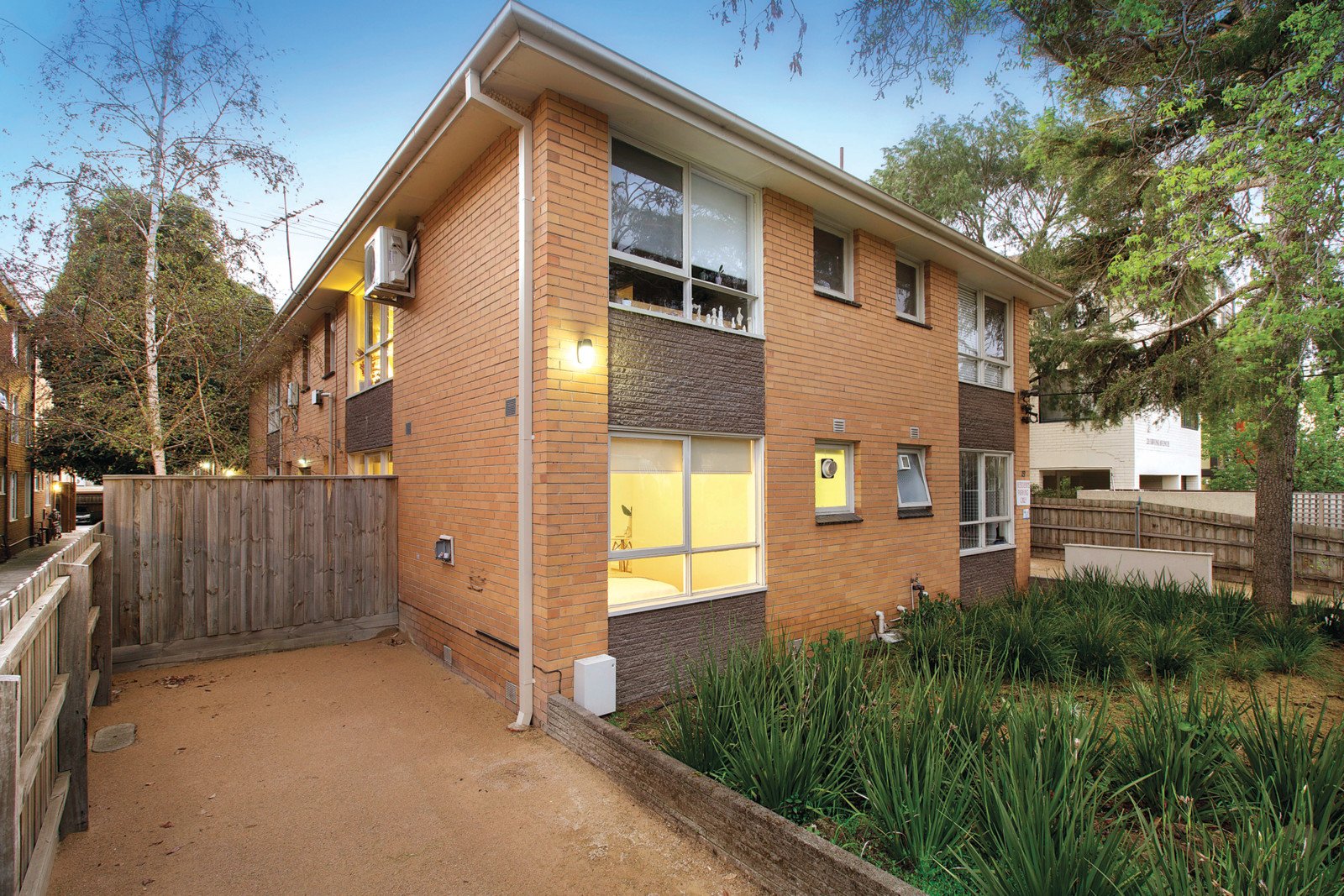 2/19 Irving Avenue, Prahran - Thumbnail 3
