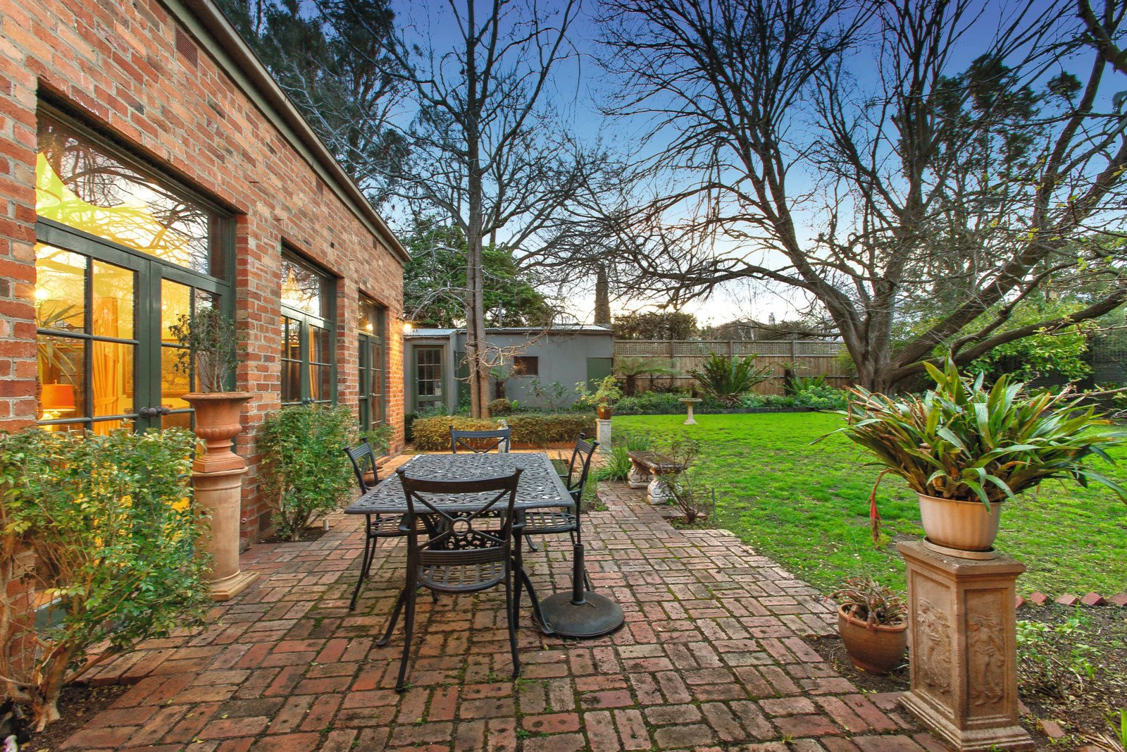 8 Brinsley Road, Camberwell, VIC