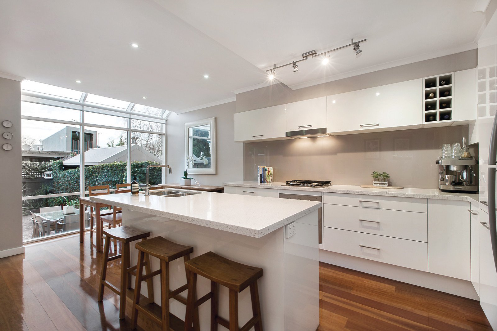 13 Davies Street, Port Melbourne - Thumbnail 4