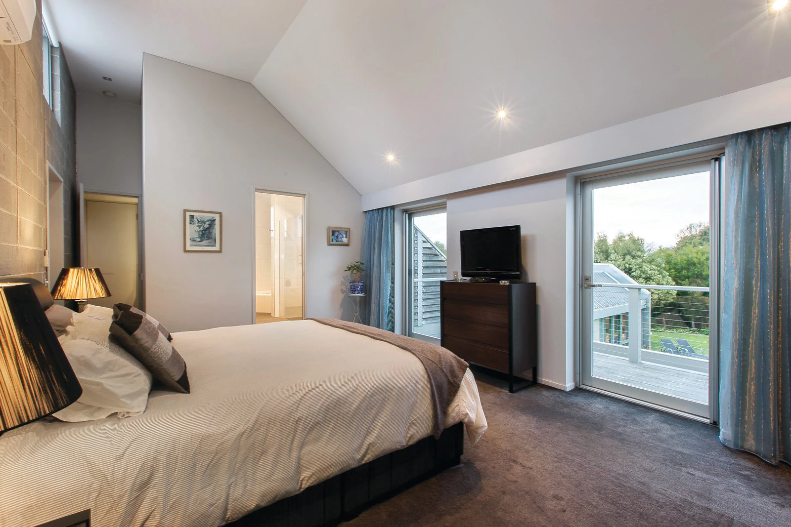 3 Roslyn Street, Brighton, VIC
