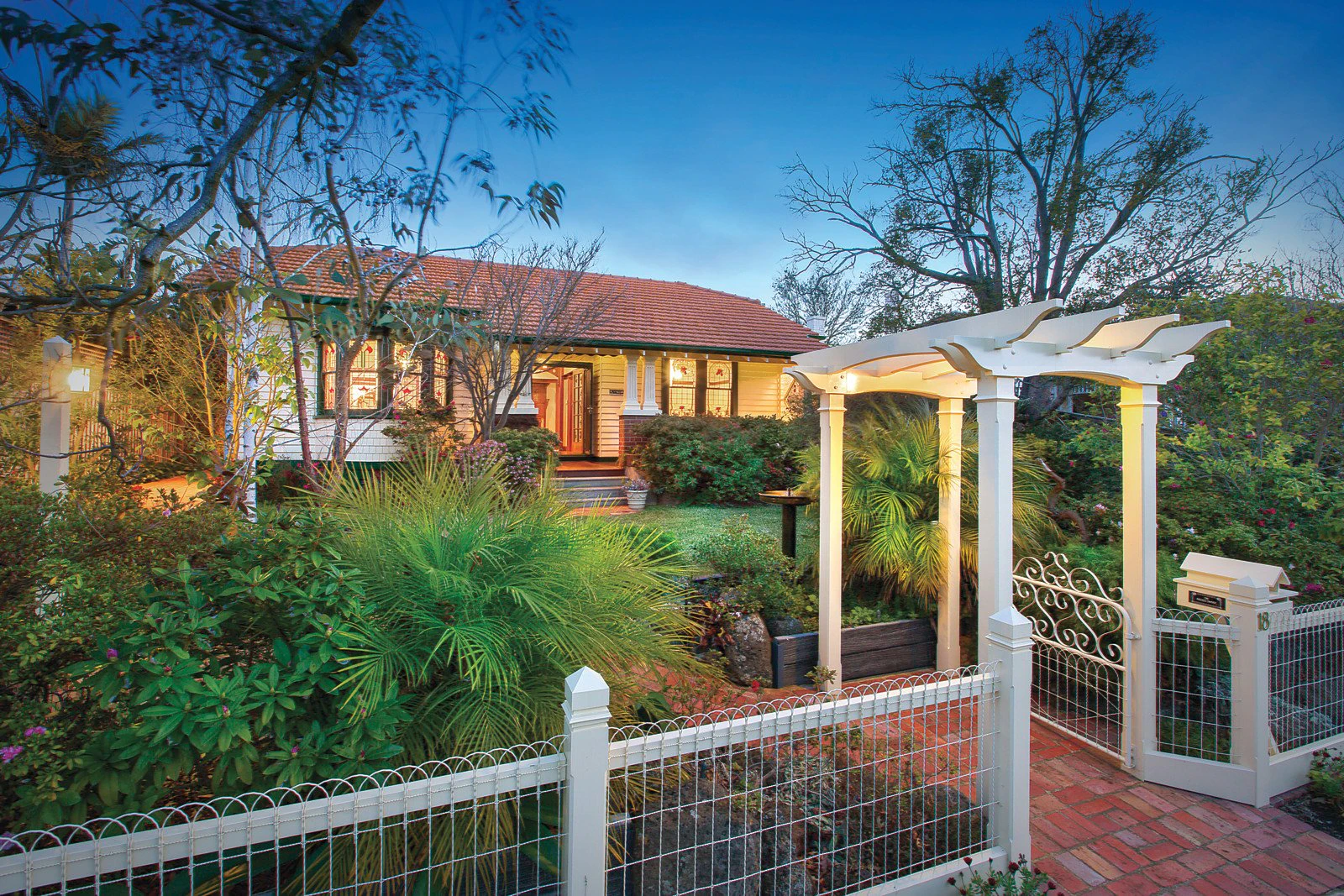 18 Flowerdale Road, Glen Iris, VIC