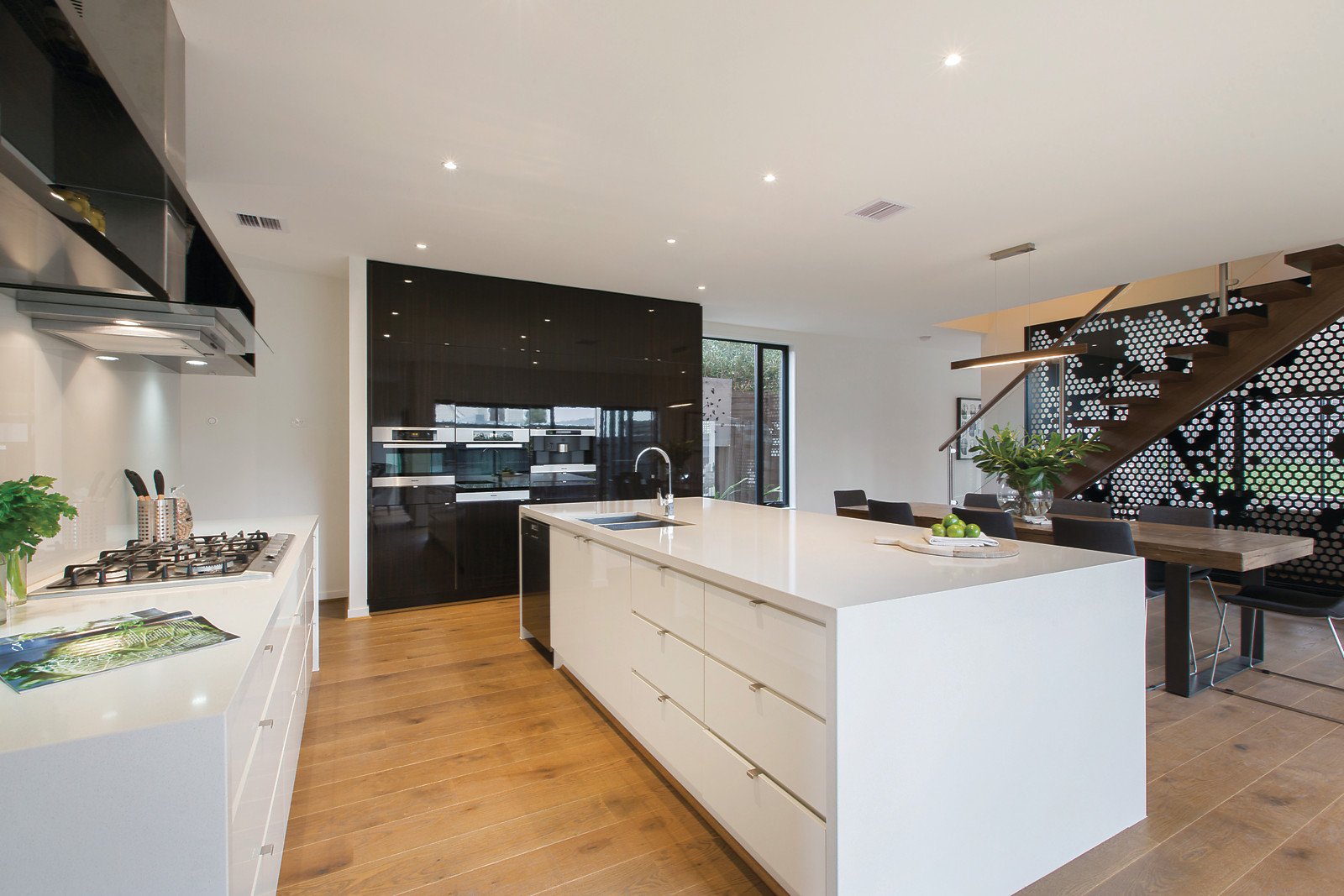 17 Loch Street, Kew - Thumbnail 5