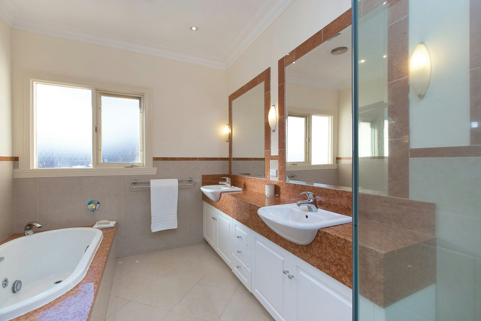 161 Prospect Hill Road, Canterbury, VIC