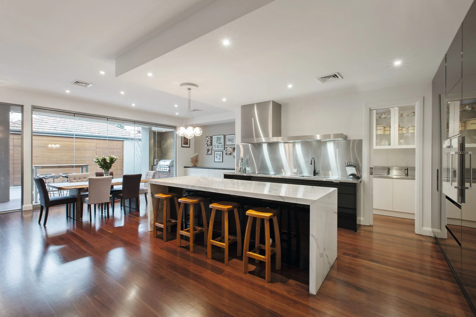 33 Staughton Road, Glen Iris, VIC