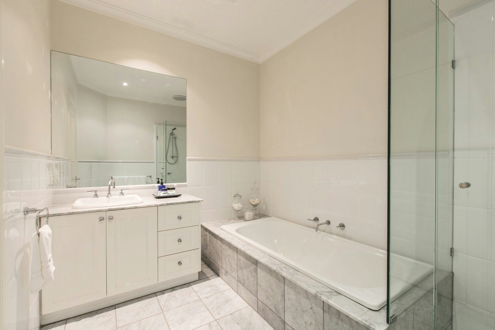 2A Finlayson Street, Malvern, VIC