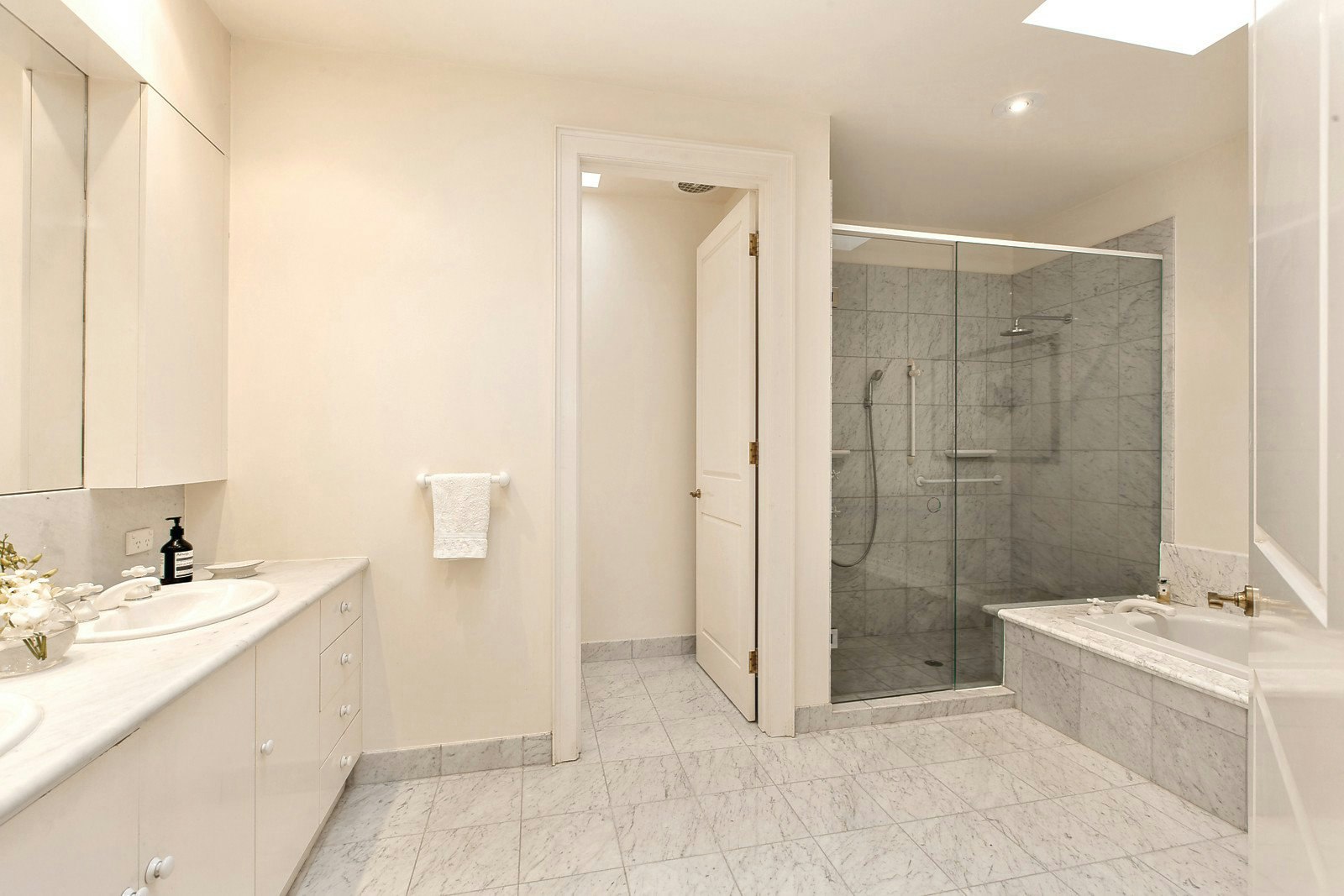 22 Selborne Road, Toorak, VIC