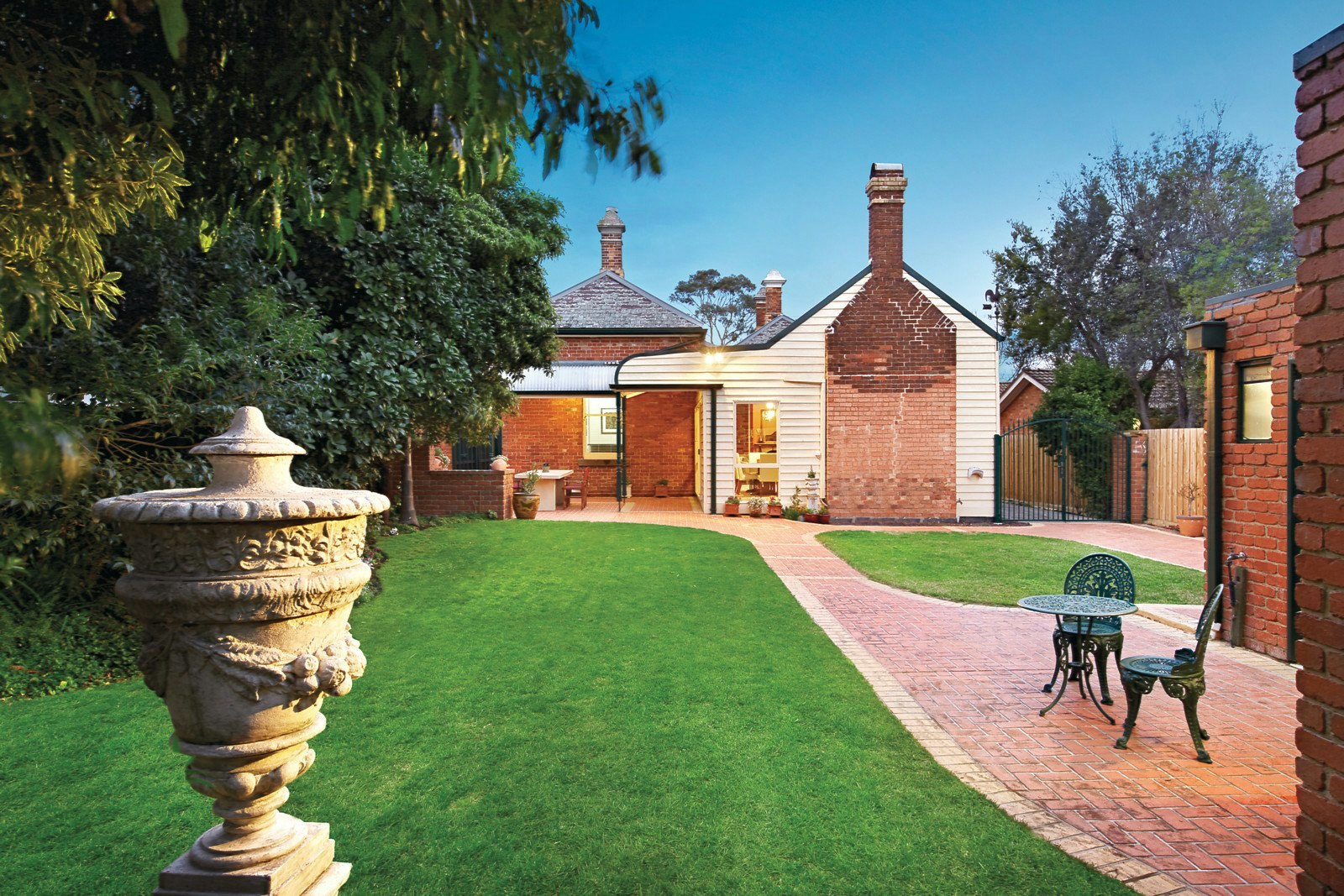 33 Raglan Street, St Kilda East, VIC