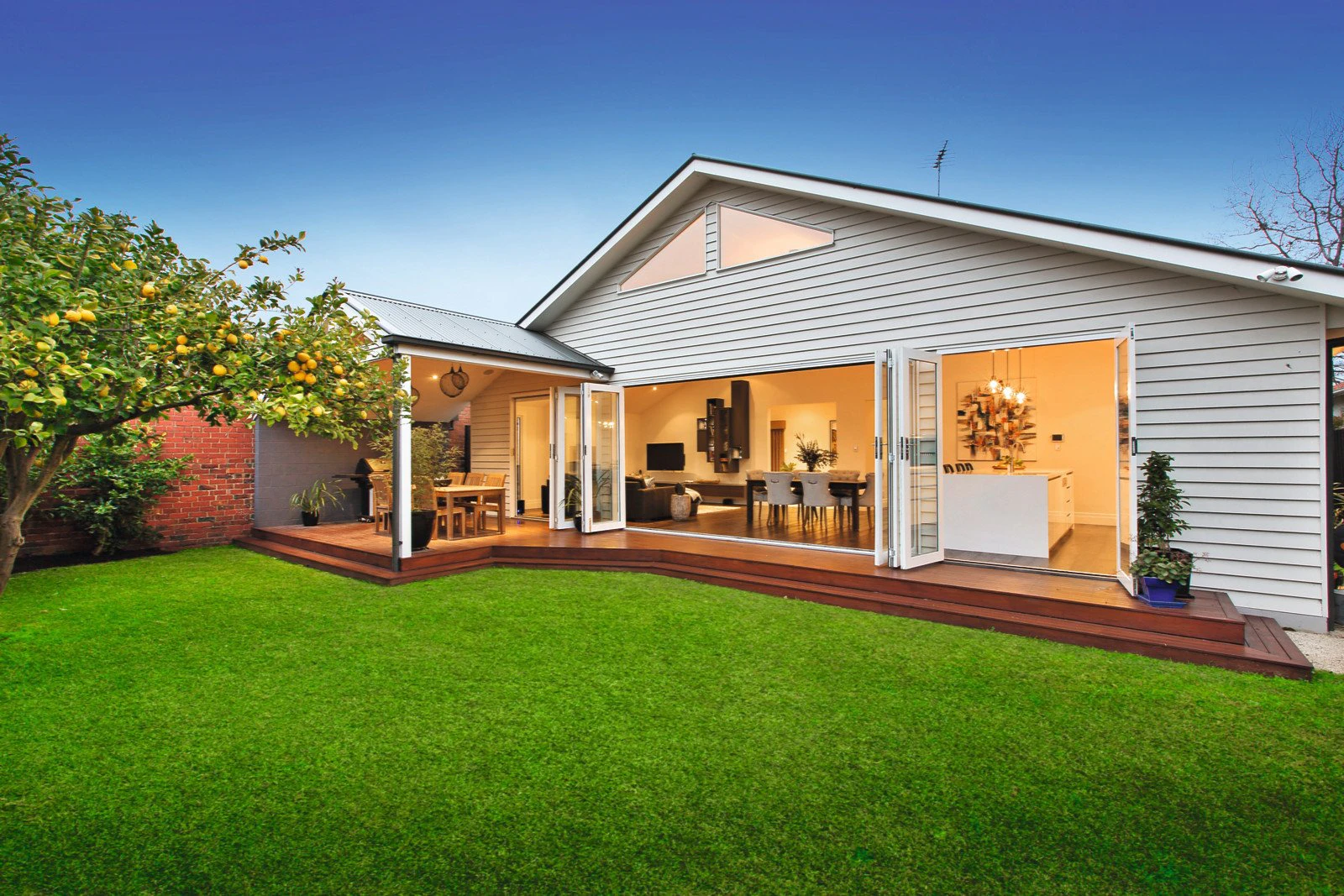2 Washington Avenue, Malvern East, VIC